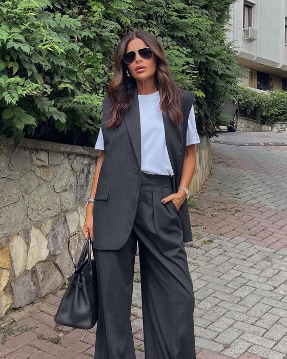 Костюм від ZARA жилет та брюки, М