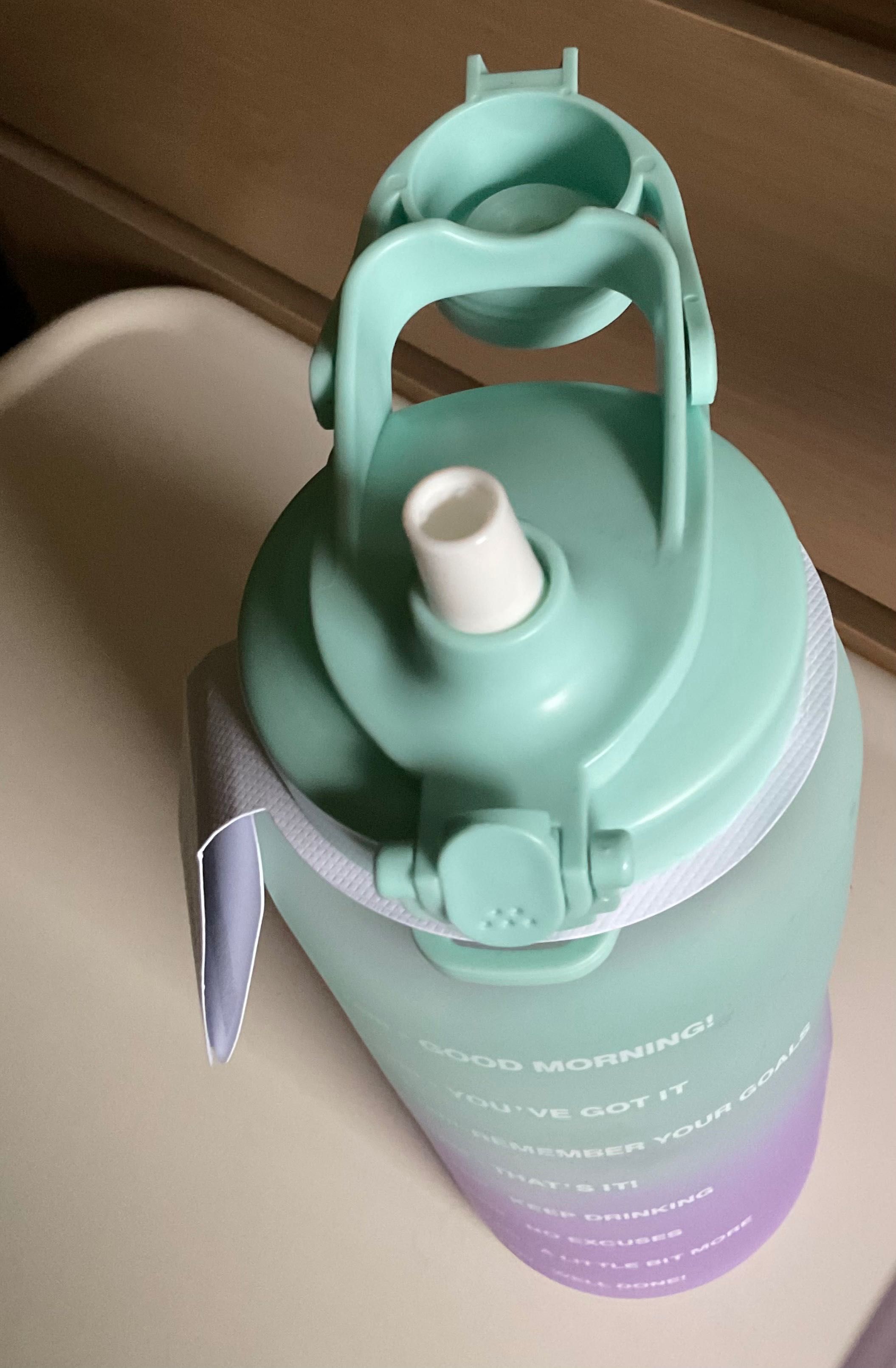 Primark Motywacyjna Butelka ze słomką na wodę  2,3 l