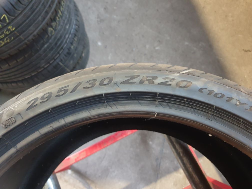 295/30R20 Pirelli Pzero (101Y) lato    L462/4H
