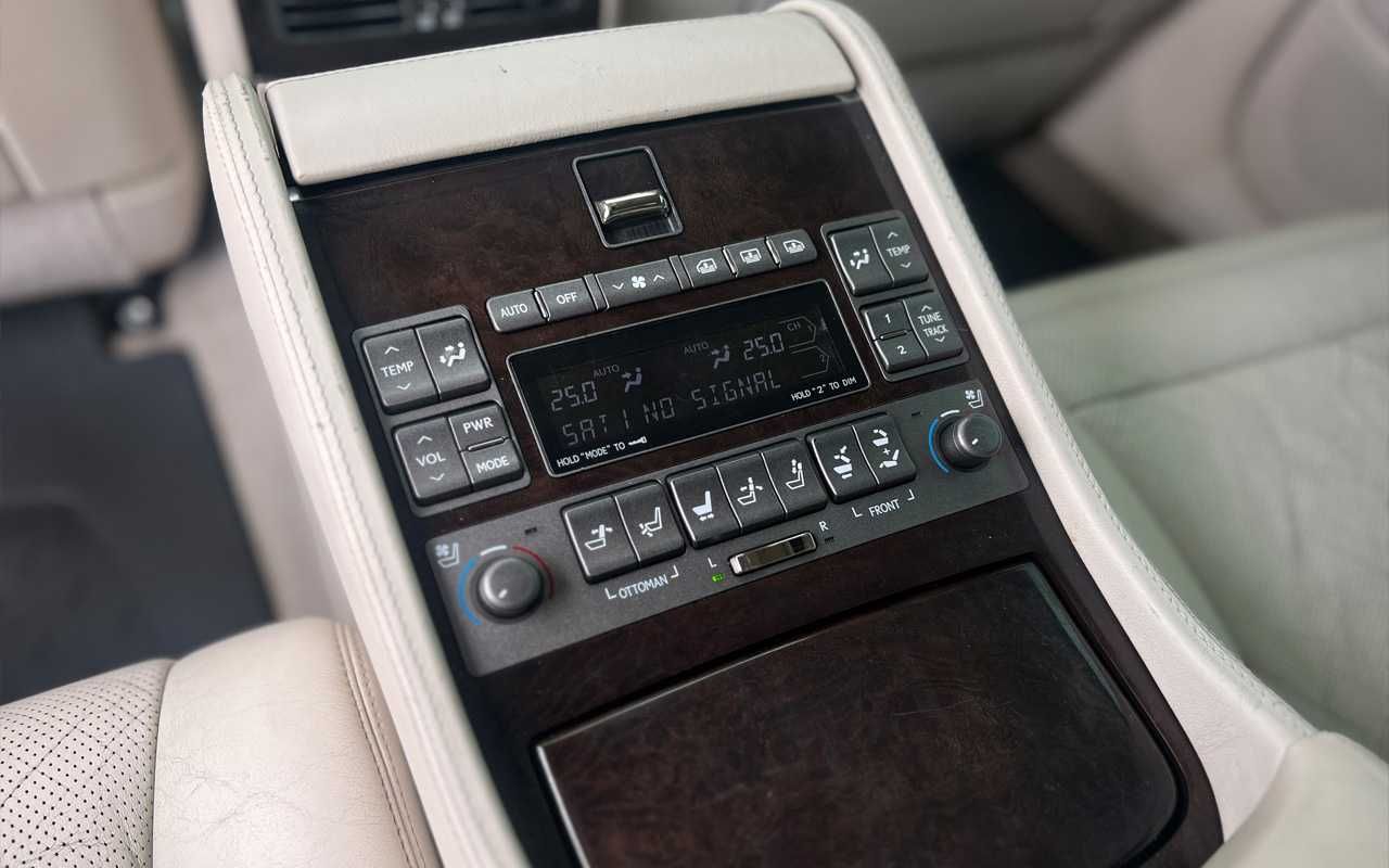 Lexus LS 460l 2007