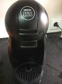 Máquina de café dolce gusto