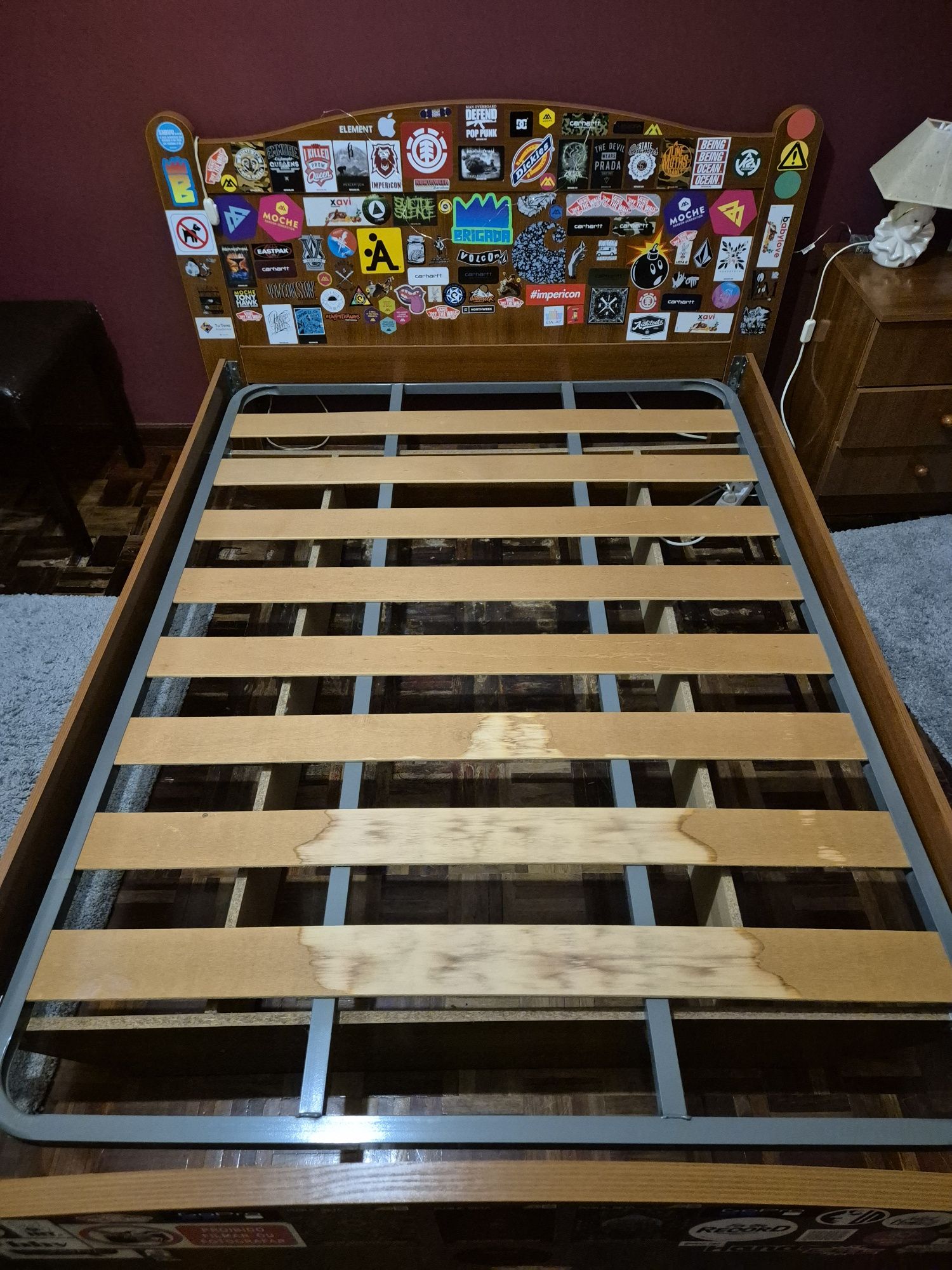 Cama de casal com estrado
