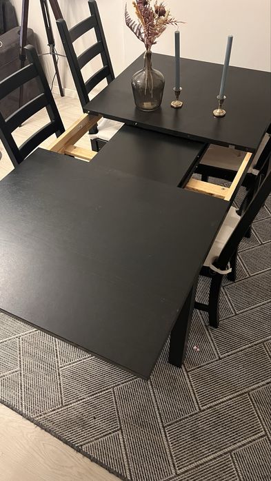 Mesa de jantar +4 cadeiras