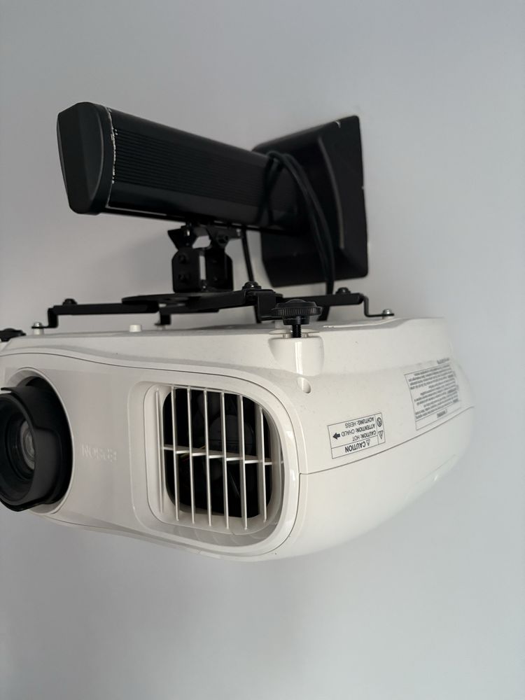 projektor Epson EH-TW7000