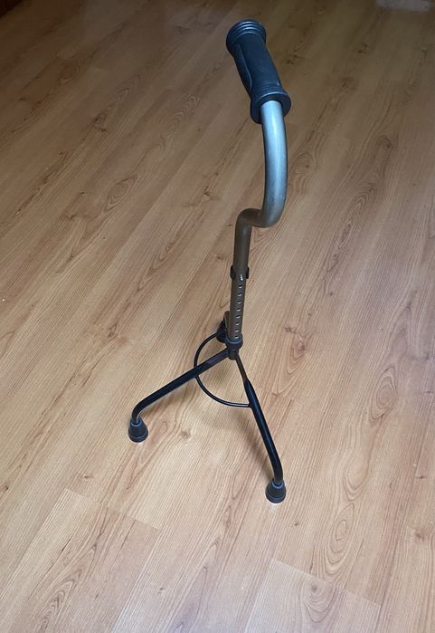 Bengala Tripé.