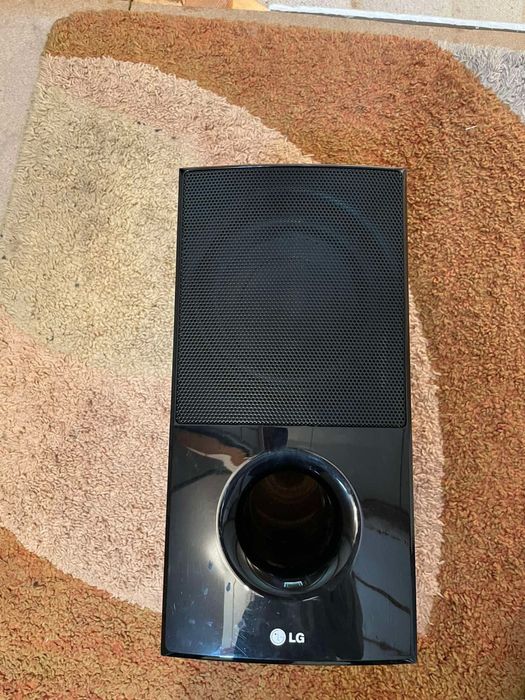 Zestaw kina domowego LG Blu-ray 3D 5.1 – komplet, gotowy do użytku!