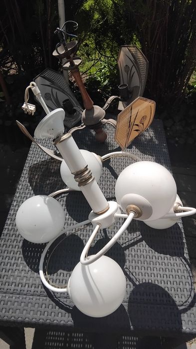 2  pokojowe żyrandole