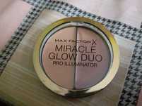 Max Factor Miracle Glow Duo Pro Illuminator  korektor 20 Medium