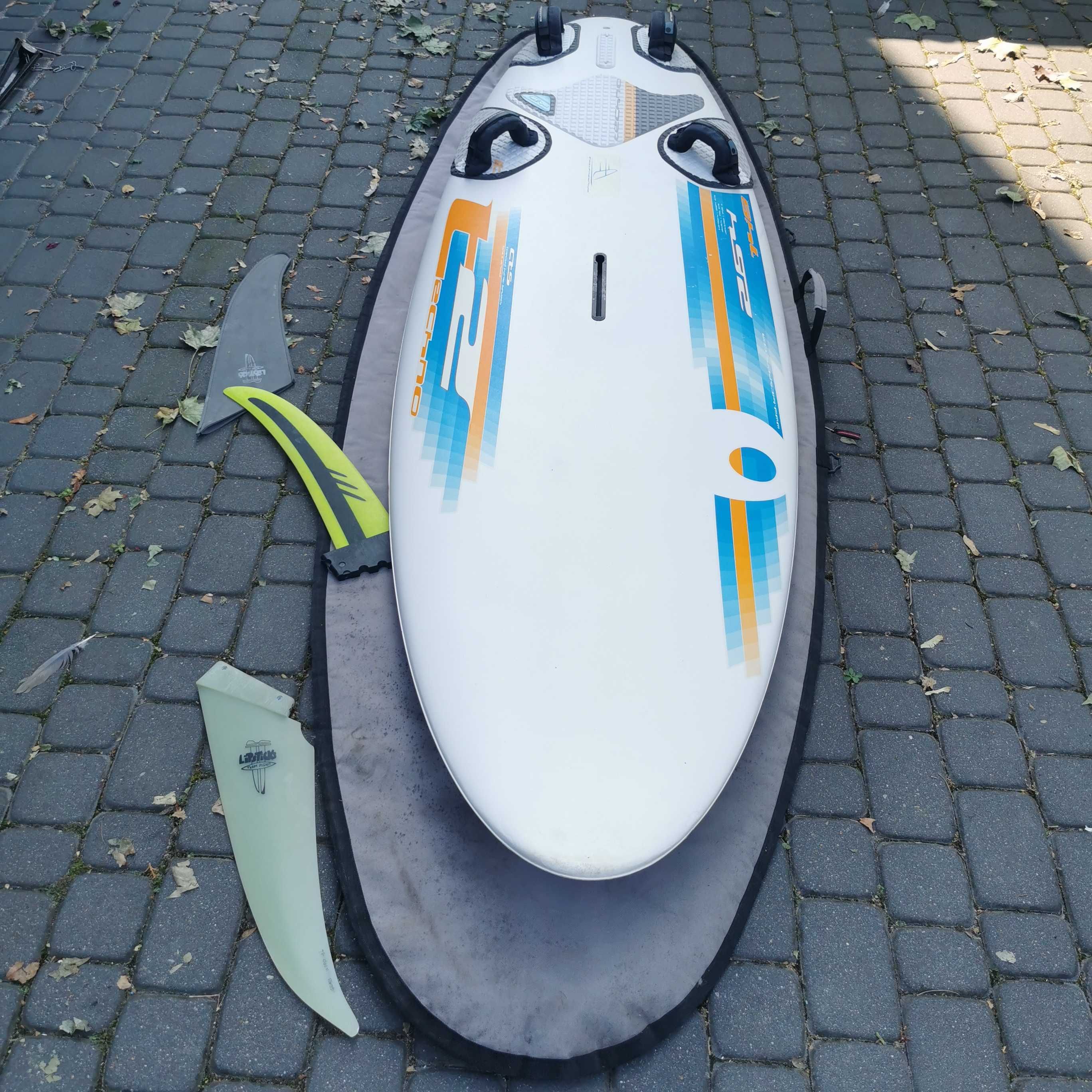 Deska windsurfingowa BIC 160 l wraz 2 żagle (mało używane). Okazja