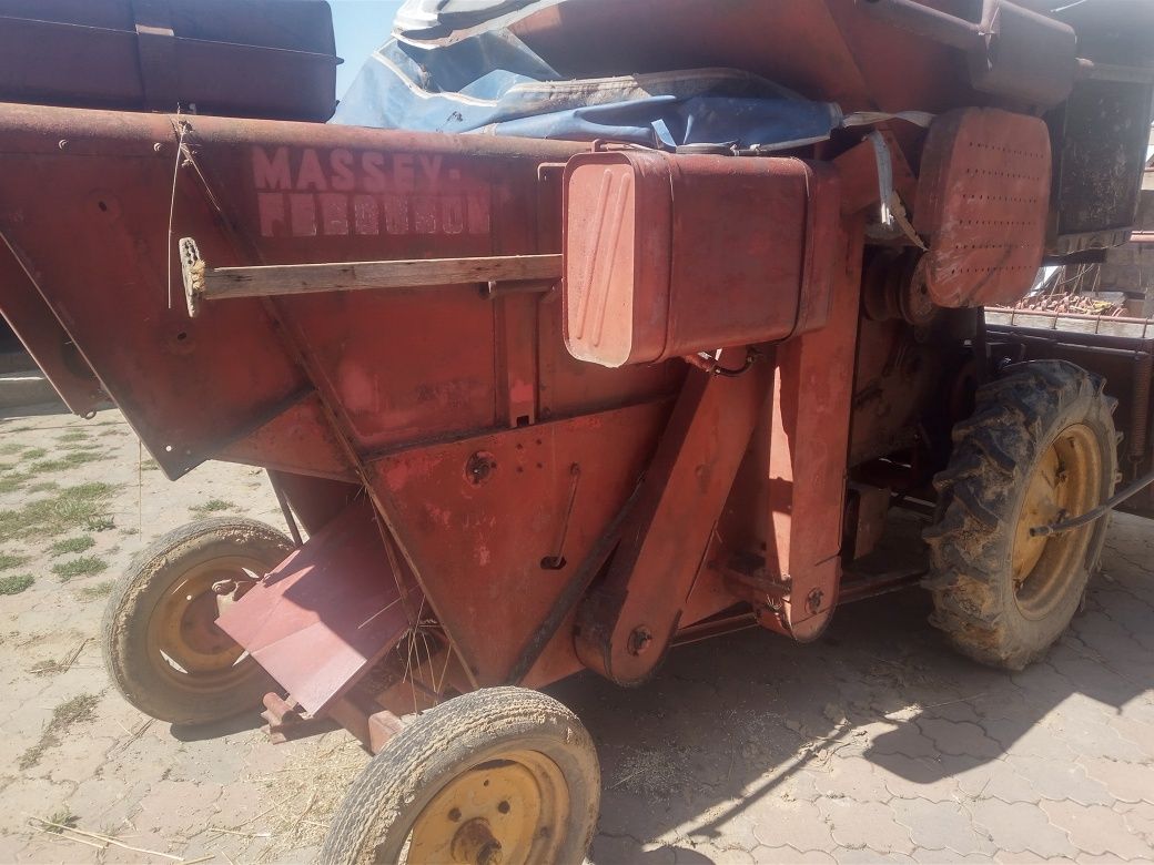 Комбайн massey ferguson 30