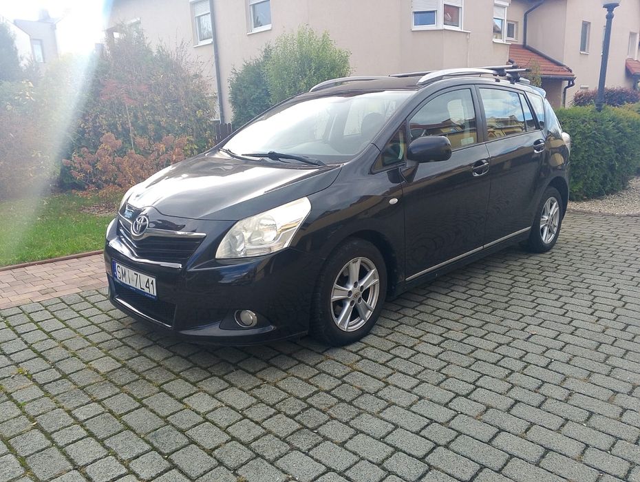 Toyota verso 2010 r