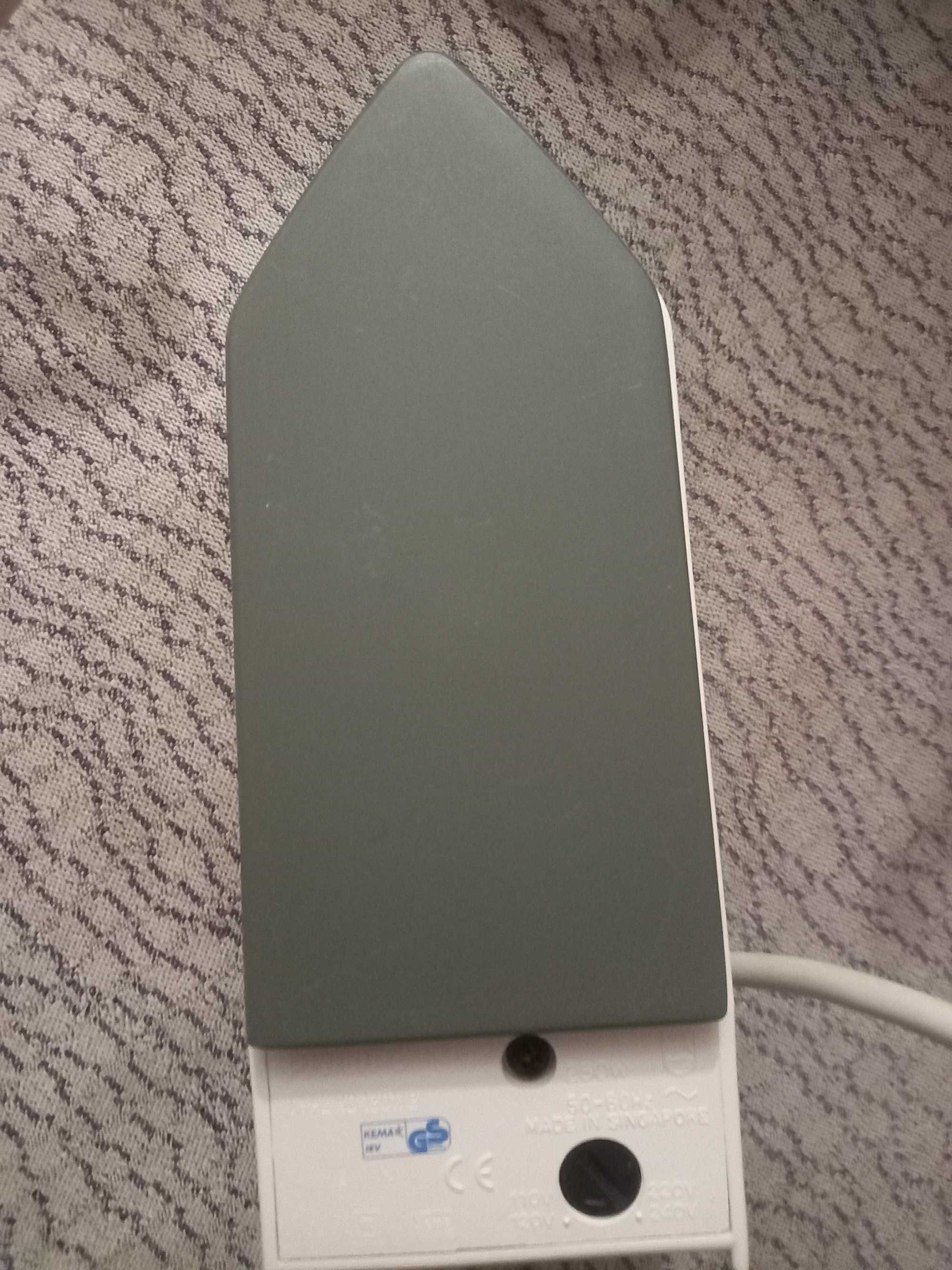 Дорожный утюг Philips HD-1301