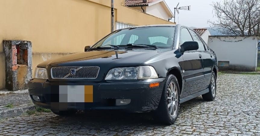 Volvo s40 2001..