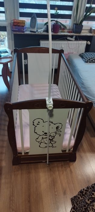 Sprzedam łóżeczko dzieciece