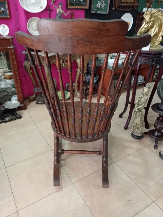Antiga cadeira de baloiço