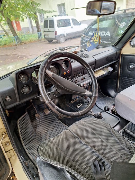 Продам ВАЗ НИВА 2121