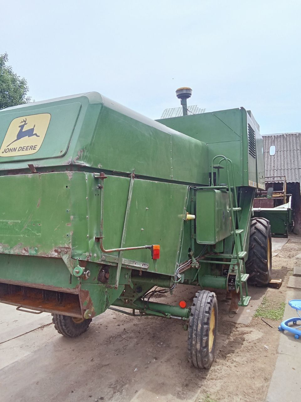 Комбайн John Deere 952
