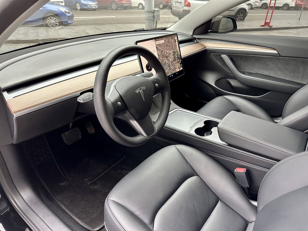 Tesla Model 3 2022 430 км