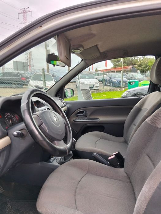 Renault Clio comercial