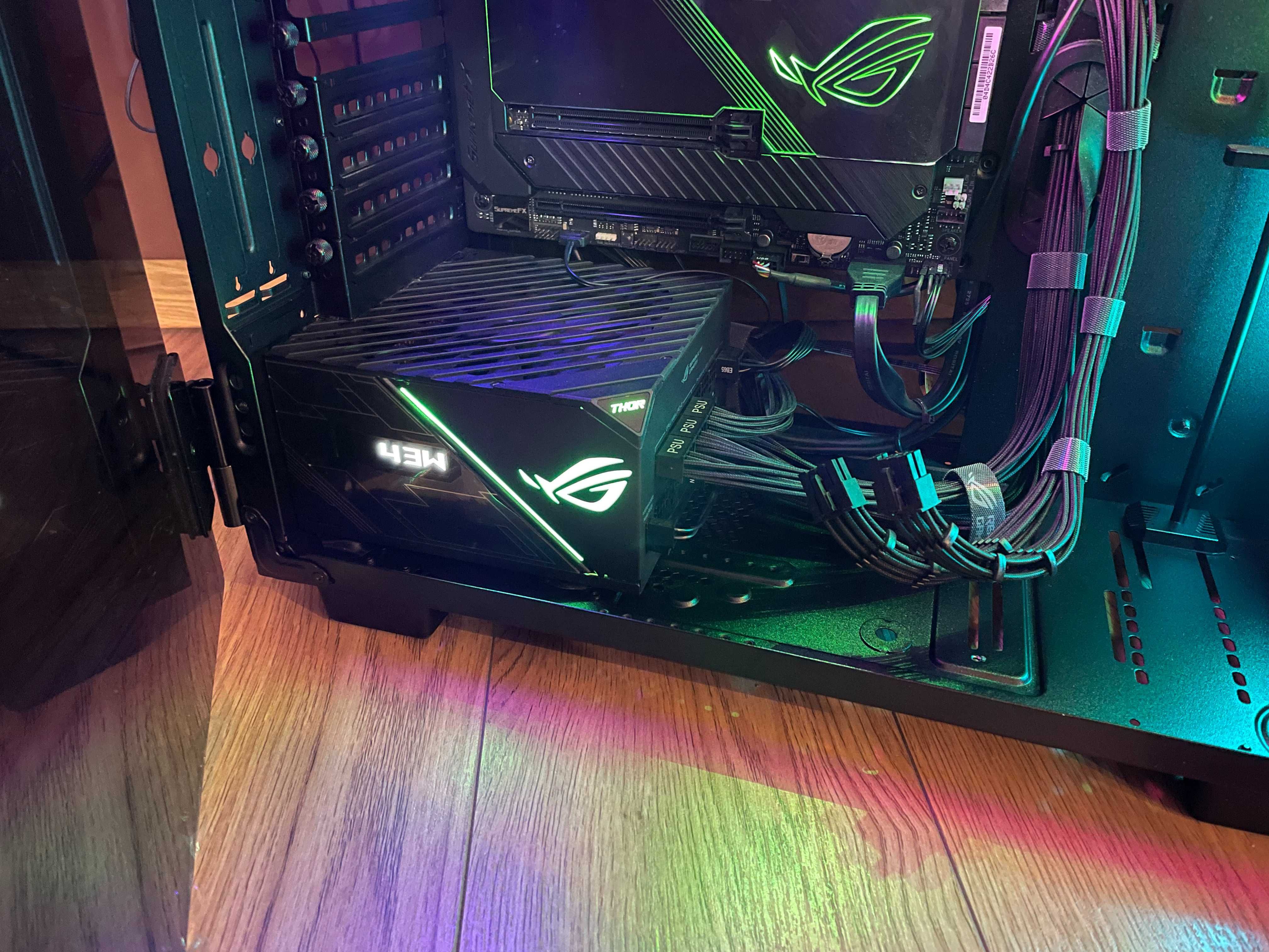 Блок питания Asus Thor 850W Platinum (Гарантия 7лет, OLED-дисплей)