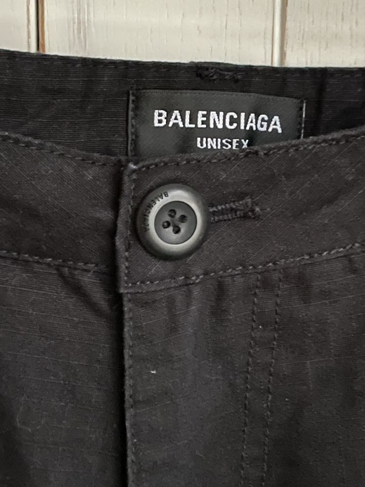 Balenciaga cargo pants 44