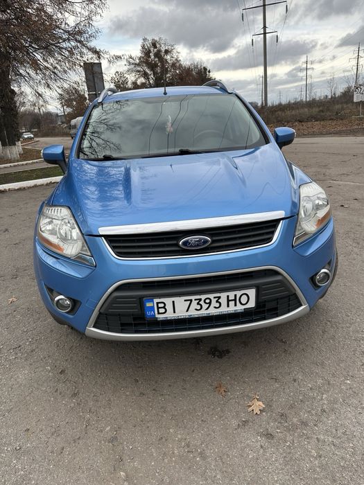 Ford Kuga бензин 2,5 2010 року