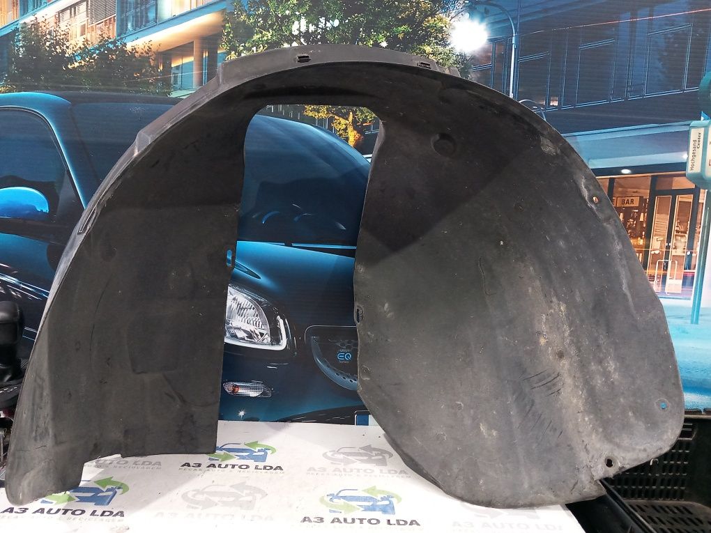 Cave da roda esquerda e direita Volvo C30