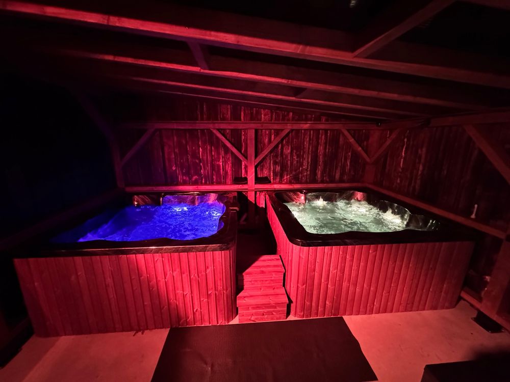 Domek / Altana na Wieczor Kawalerski / Panienski z 12 osobowym Jacuzzi
