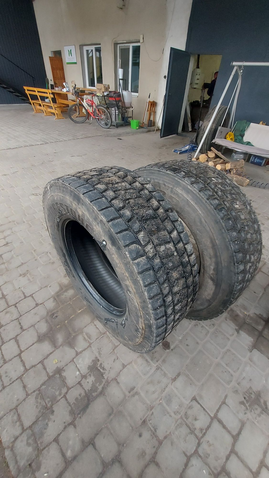 Bridgestone 315/70/22.5