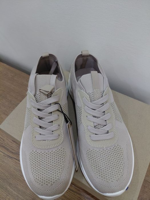 Beżowy buty damskie sportowe skarpety ccc 41