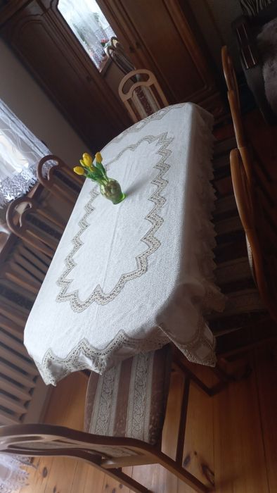 Stół dębowy rozkładany i 8 krzeseł