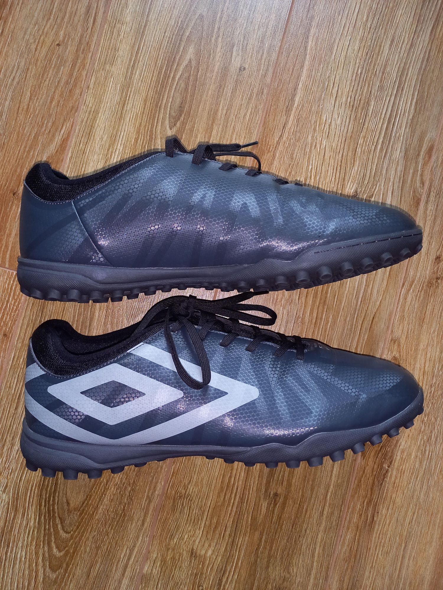 Praktycznie nowe korki Umbro