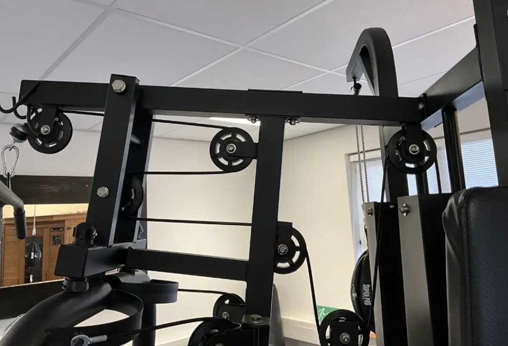 Atlas do ćwiczeń wielostanowiskowy /treningowy + piłka refleksowa