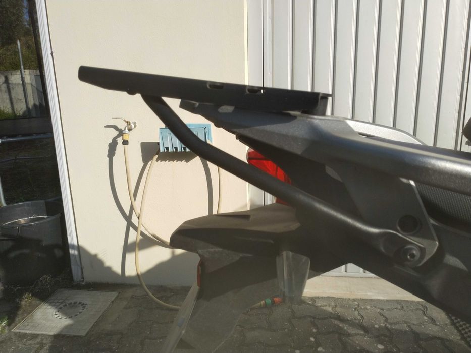 Kit GIVI SR1201  + BASE Top Case GIVI M5 Honda Transalp XL750