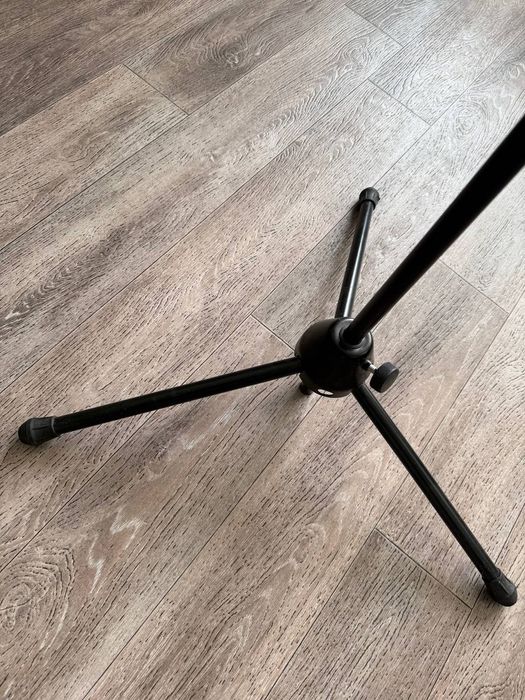 Стійка для мікрофону