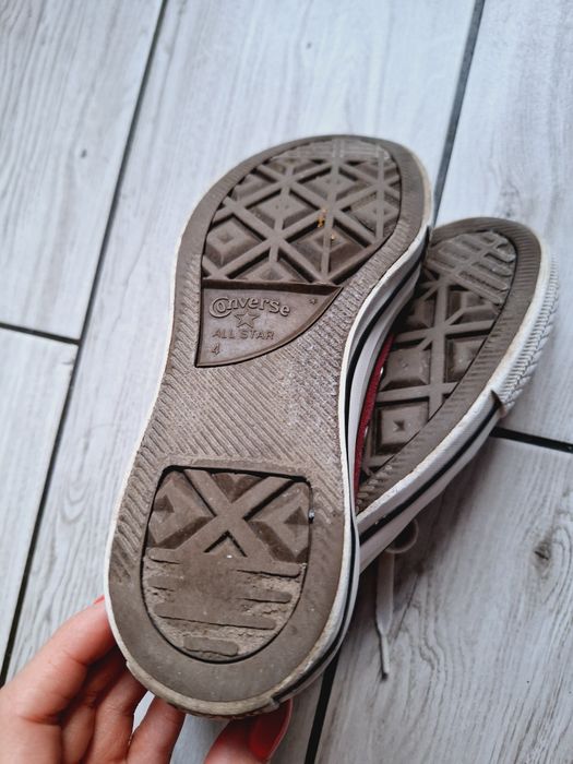 Bordowe trampki Converse 36