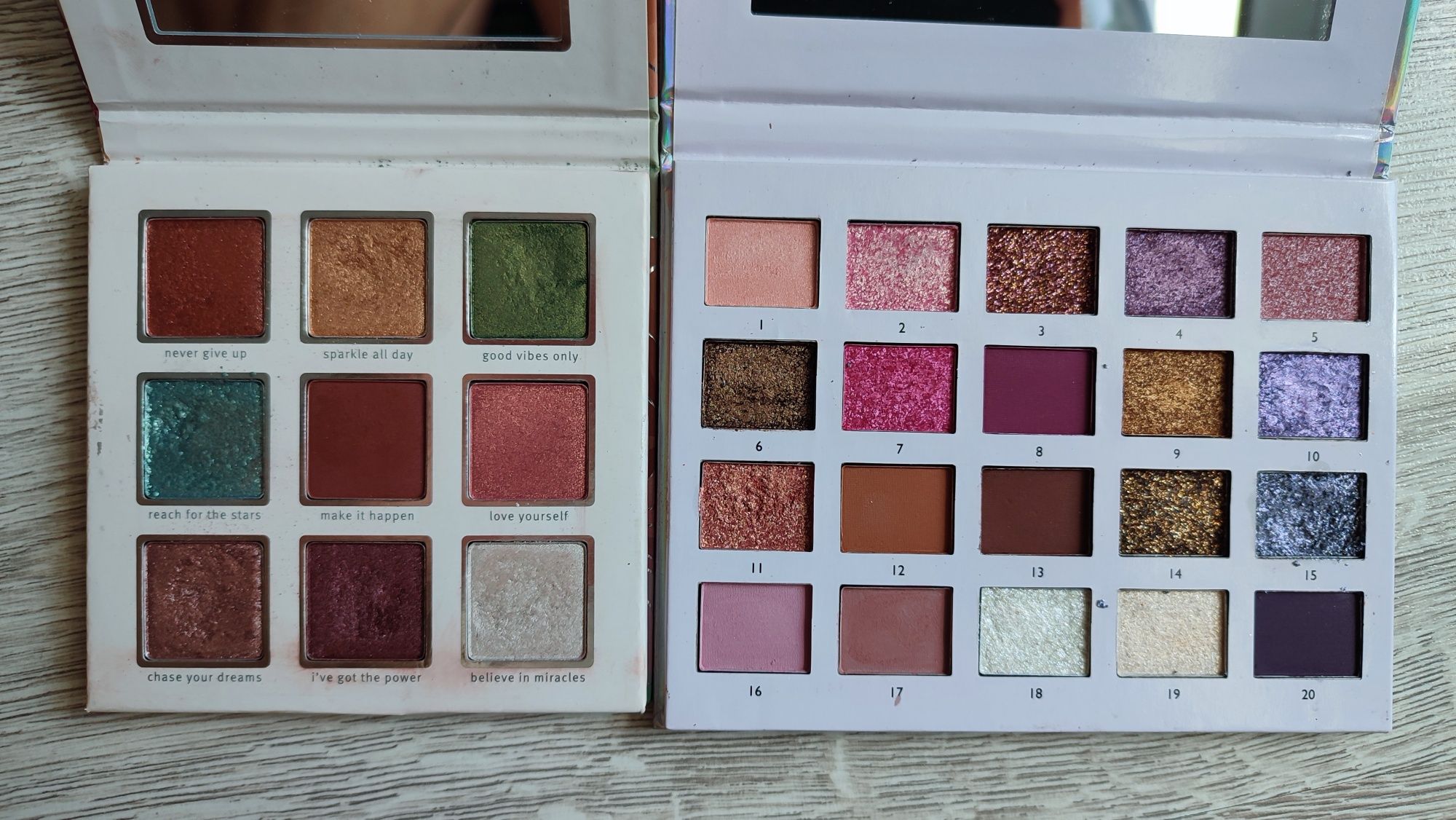 2 palety cieni do powiek Beautopia Essence Crystal Power