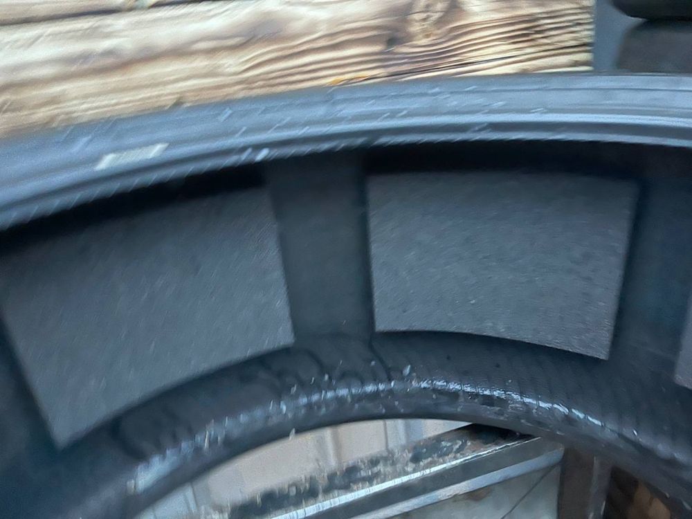 Літні шини 315/30 r21 Pirelli залишок протектора 80%
