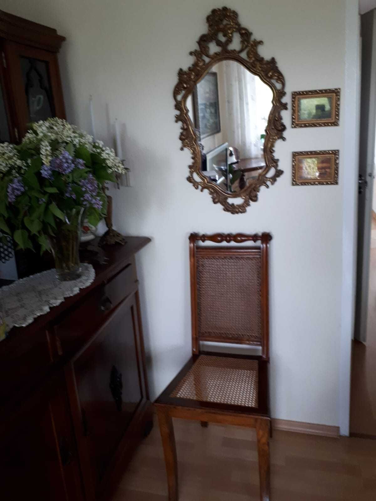 krzesło z początku XX-go wieku z rafią.