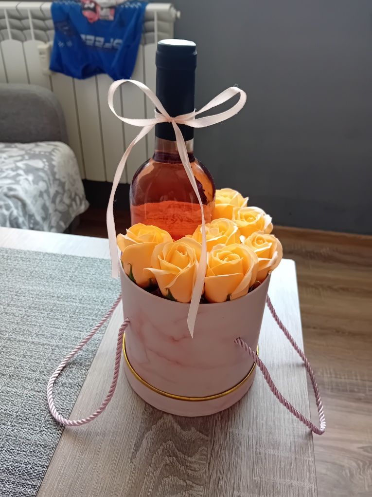 Flower box róże mydlane