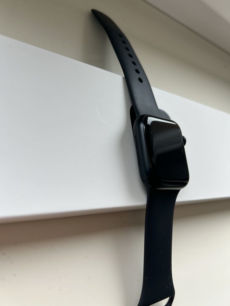 Zegarek Apple Watch SE 2 generacji 40mm