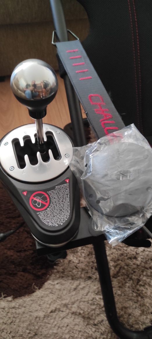 Thrustmaster TH8a como nova
