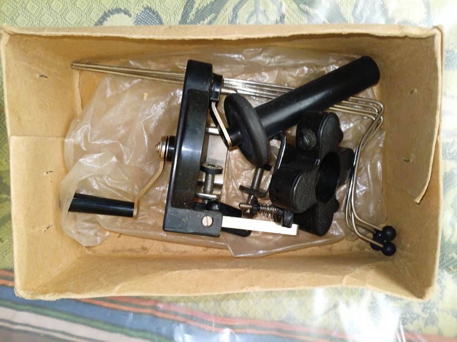 Прилад для перемотування пряжі в мотки СРСР