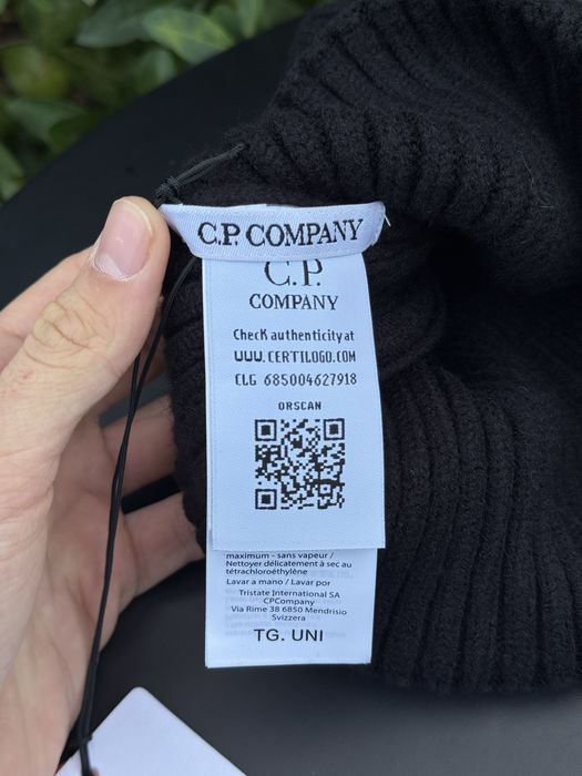 Шапка C.P. Company мужская черная Сп Компани зимняя черная Сипи чорна