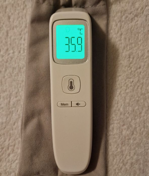 Bezdotykowy termometr Viproud