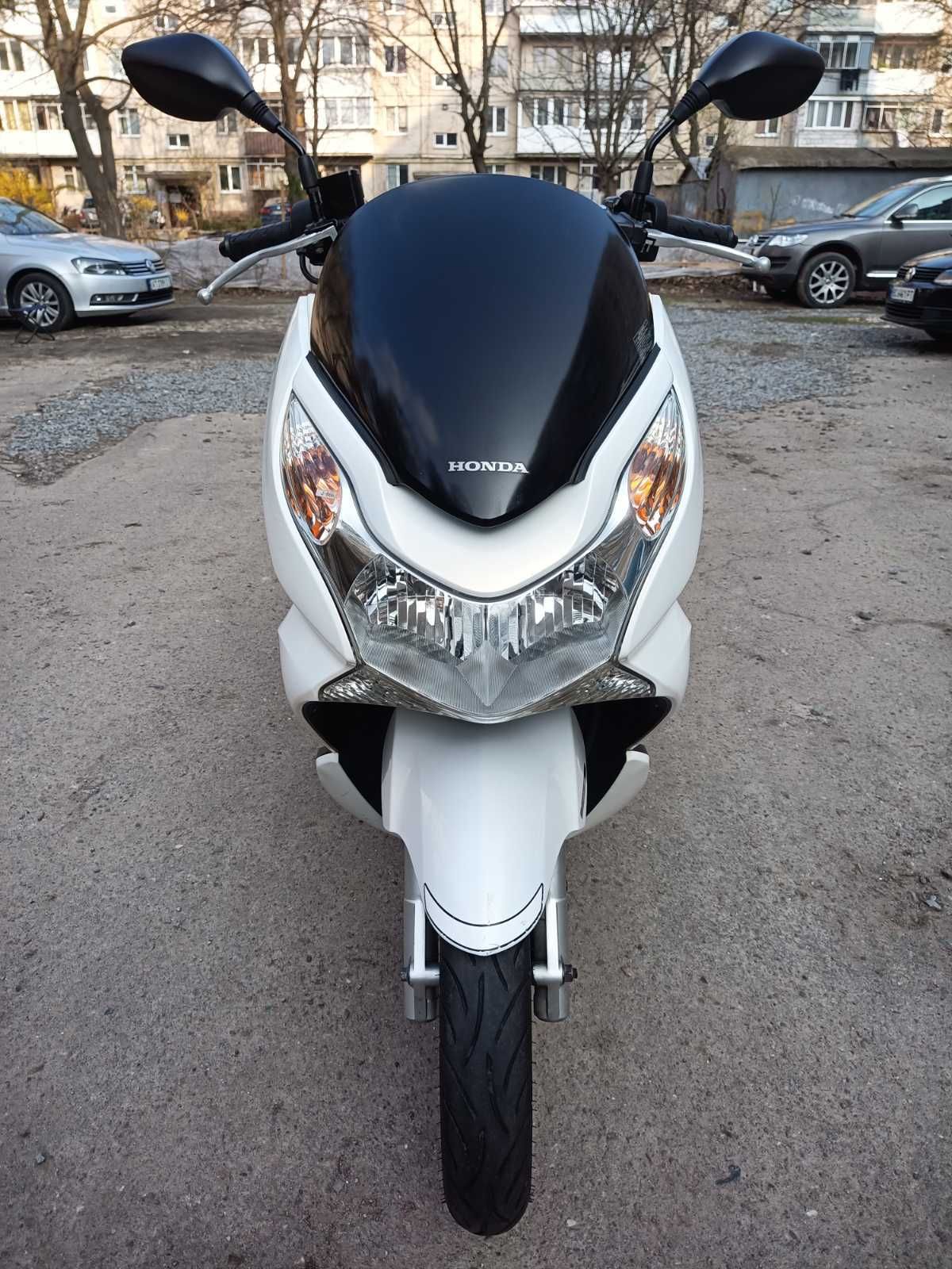 Honda PCX 125 скутер