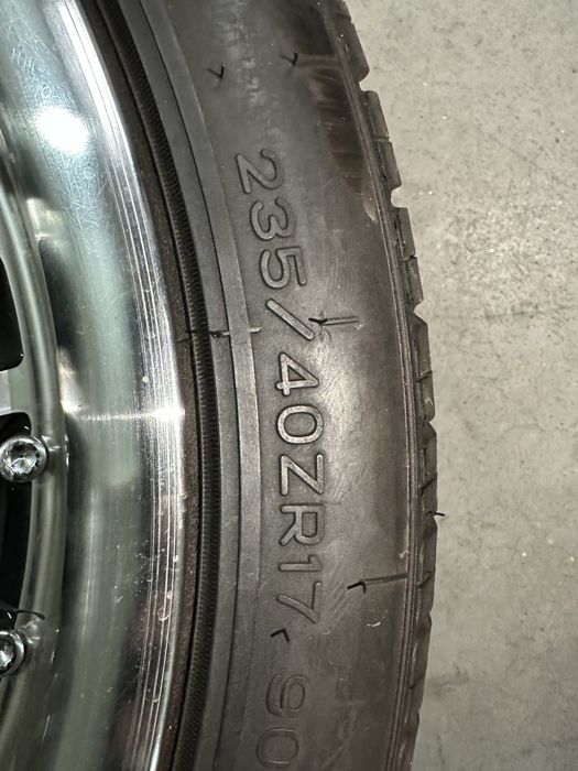 Jantes 17” com pneus