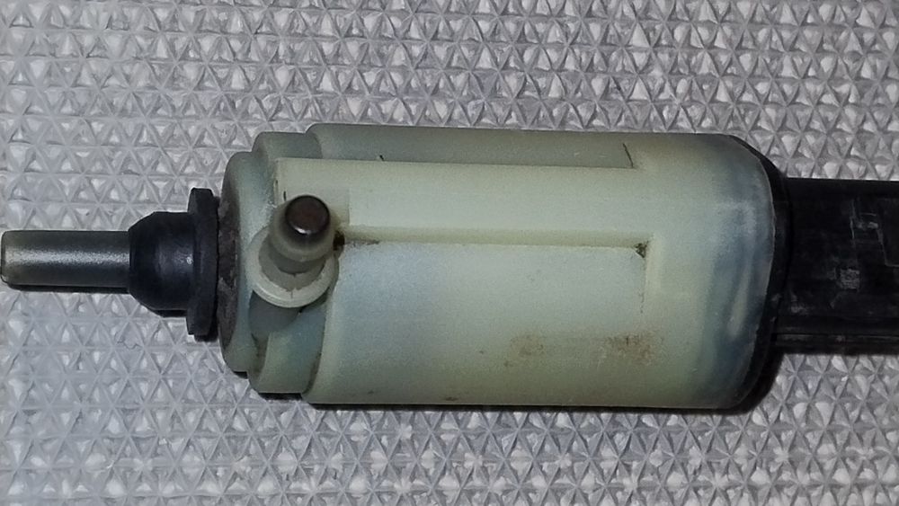 Моторчик обрискувача склоочисників Daf 106