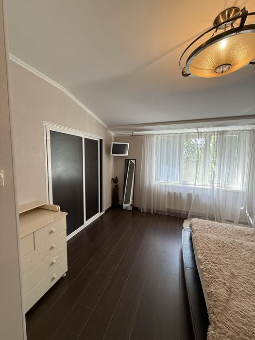 Продается двухуровневая квартира. Центр. Славянск.