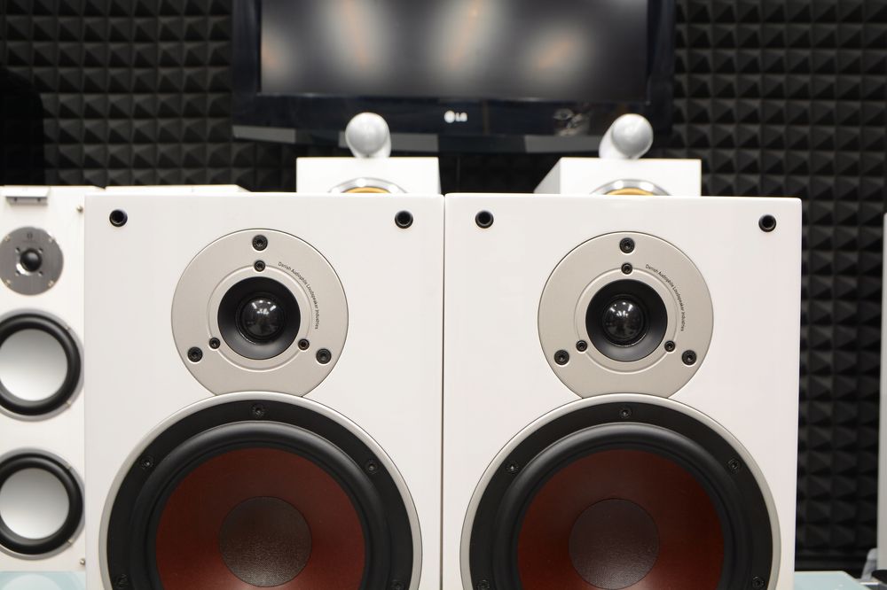 kolumny podstawkowe głośniki Monitory stereo Dali Zensor 3 Białe